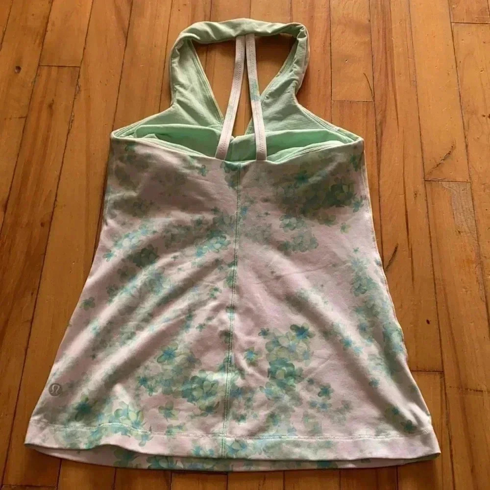 Lululemon top - Picture 3 of 4